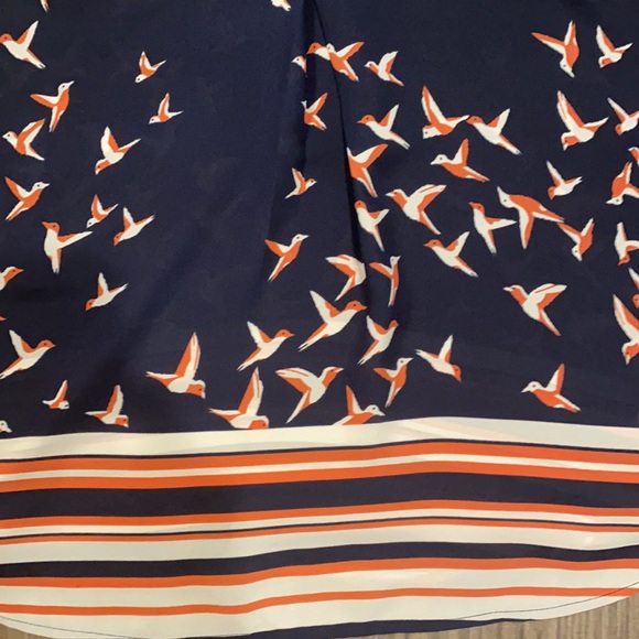 COPY - Women’s Top - Picture 2 of 8